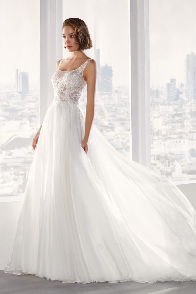 Jia JO12140 robe de mariée princesse romantique organza tulle bretelle fine décolleté carré dos transparence Nicole - Muses